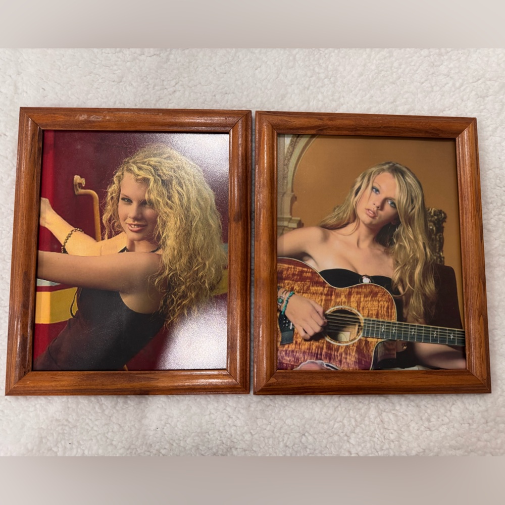 2 Framed Photos of Young Taylor Swift